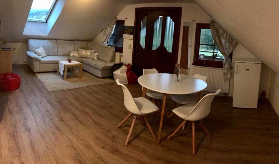 Apartman U Hriste Krkonose Apartment *